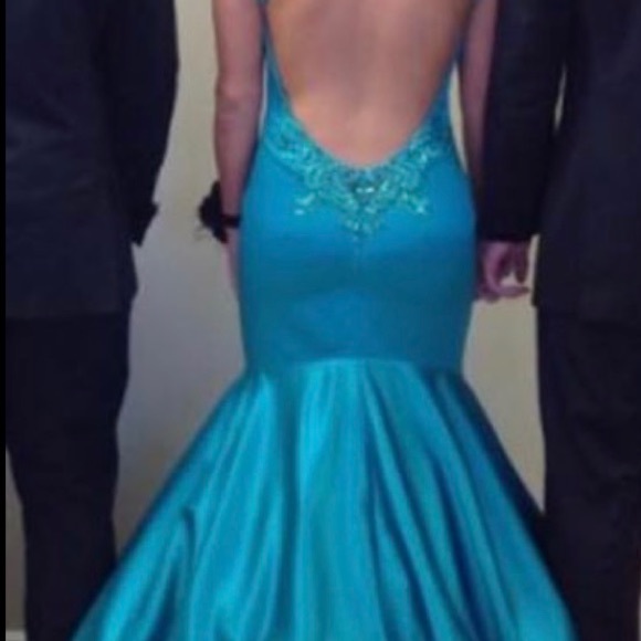 Sherri Hill Emerald Green Gown - Picture 4 of 5